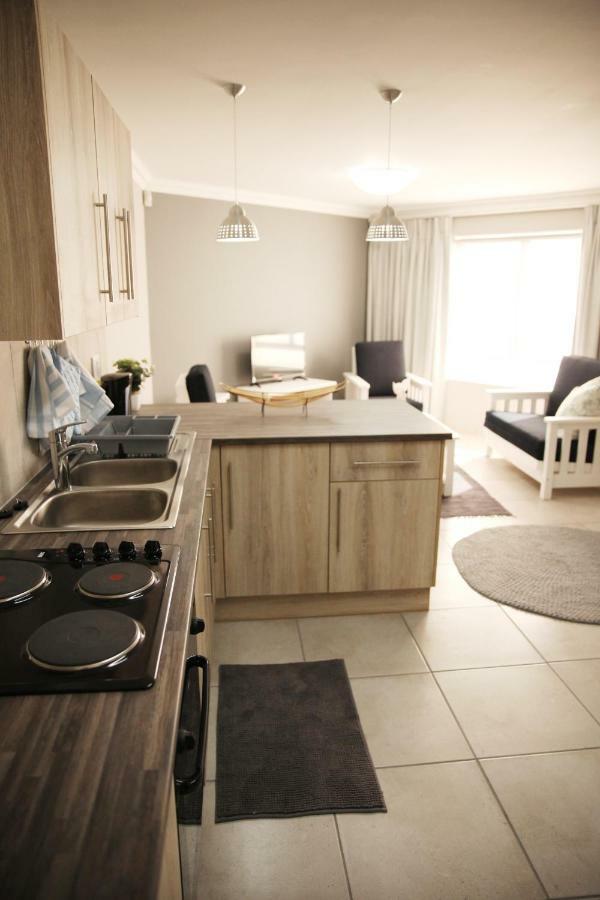 Mari-Amor Self-Catering Apartments มอสเซิลเบย์ ภายนอก รูปภาพ