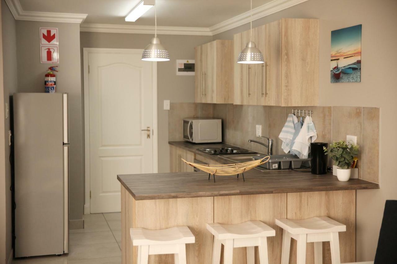 Mari-Amor Self-Catering Apartments มอสเซิลเบย์ ภายนอก รูปภาพ
