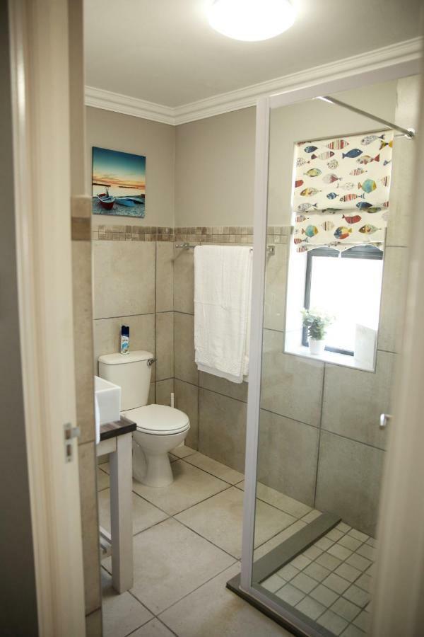 Mari-Amor Self-Catering Apartments มอสเซิลเบย์ ภายนอก รูปภาพ